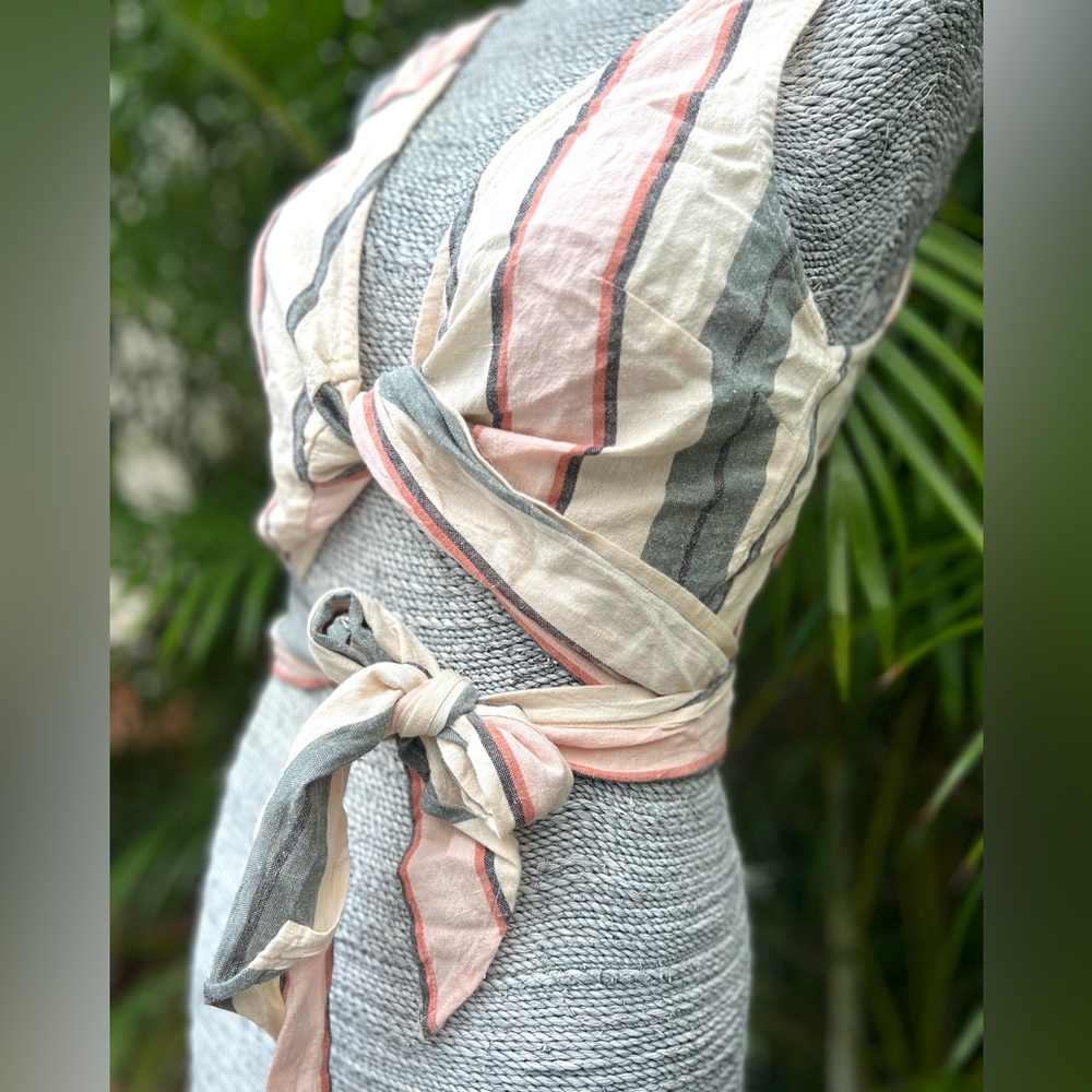 ⭐️💦 BILLABONG 💦🌴 WRAP IT UP CROP TOP